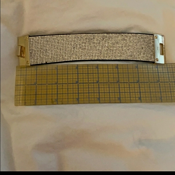 Drop dead gorgeous crystal cuff - Picture 4 of 5